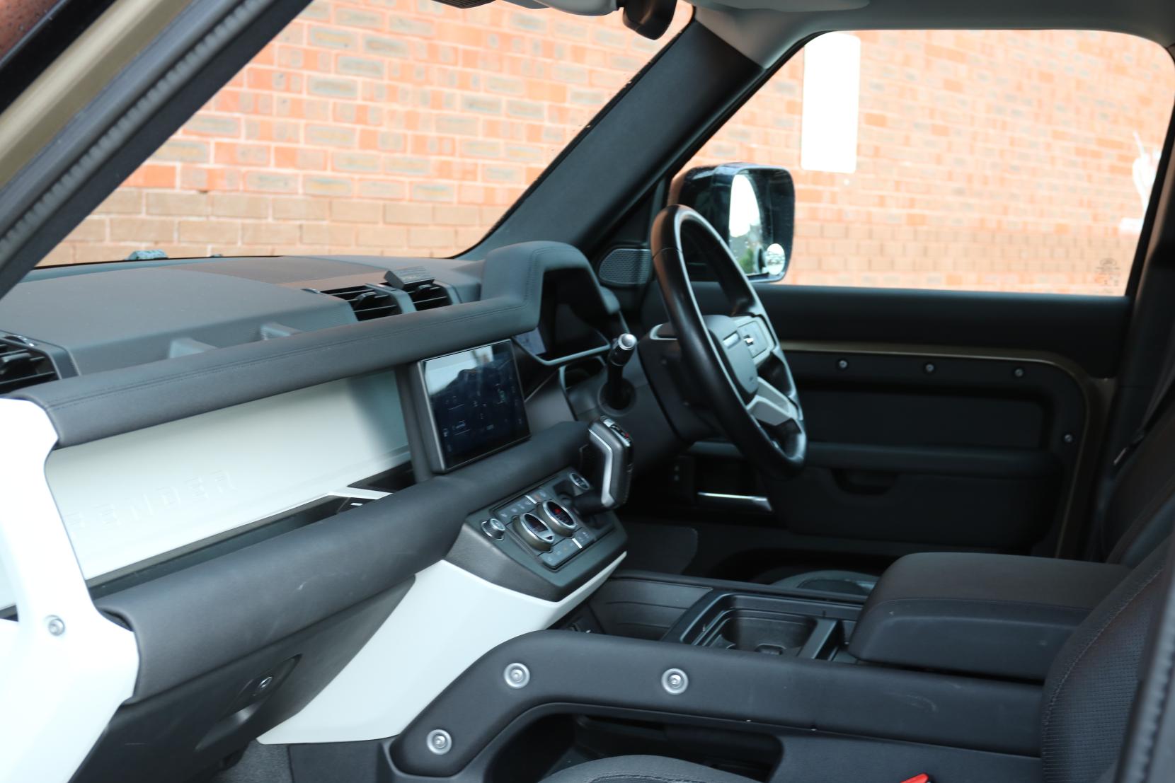 Land Rover Defender 110 2.0 SD4 S SUV 5dr Diesel Auto 4WD Euro 6 (s/s) (200 ps)