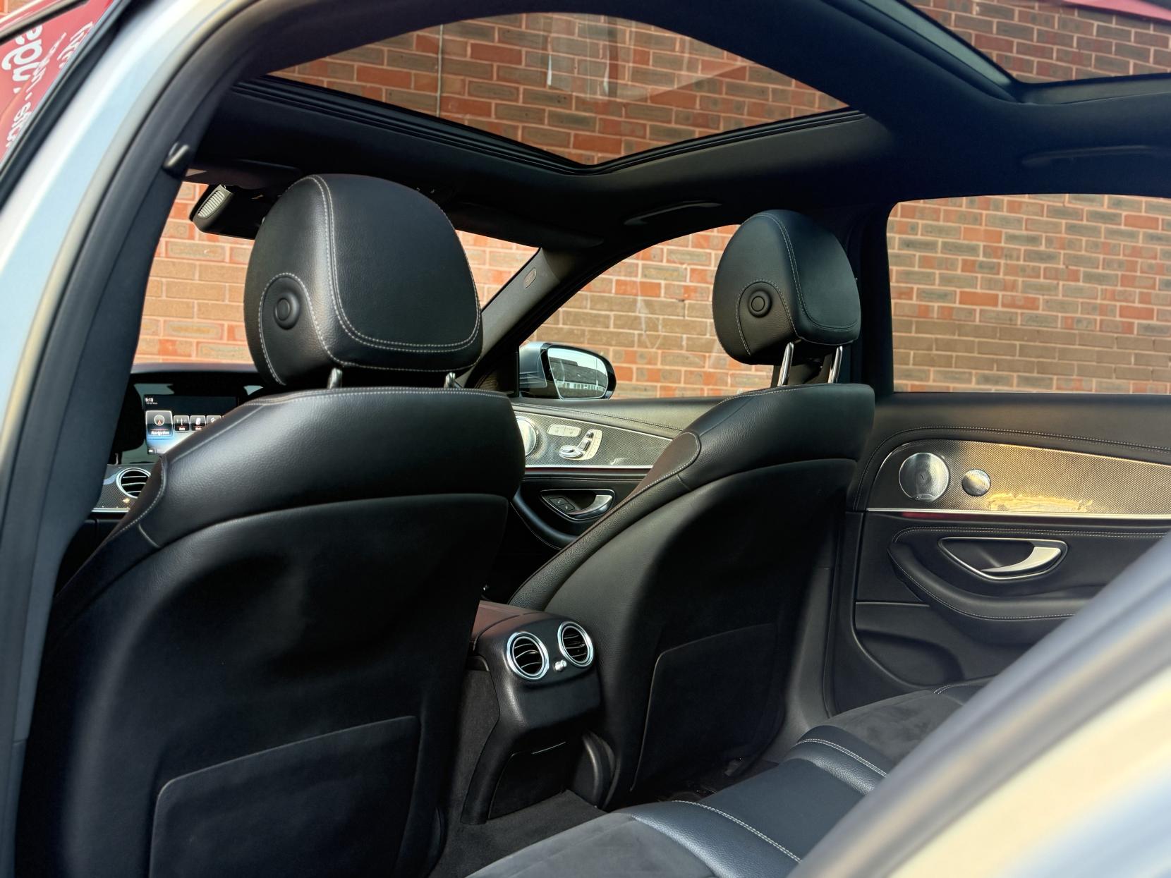 Mercedes-Benz E Class 2.0 E220d AMG Line (Premium Plus) Saloon 4dr Diesel G-Tronic+ Euro 6 (s/s) (194 ps)