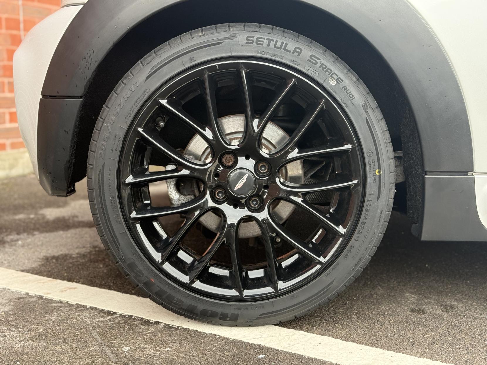 MINI Hatch 1.6 Cooper S Hatchback 3dr Petrol Manual Euro 5 (s/s) (184 ps)