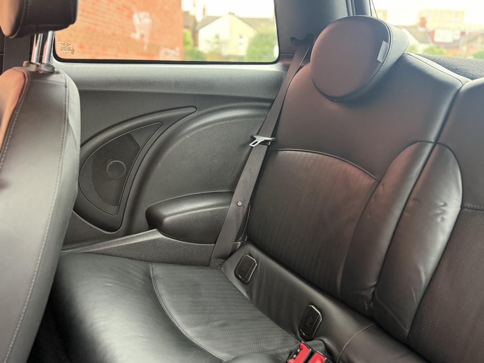 MINI Hatch 1.6 Cooper S Hatchback 3dr Petrol Manual Euro 5 (s/s) (184 ps)