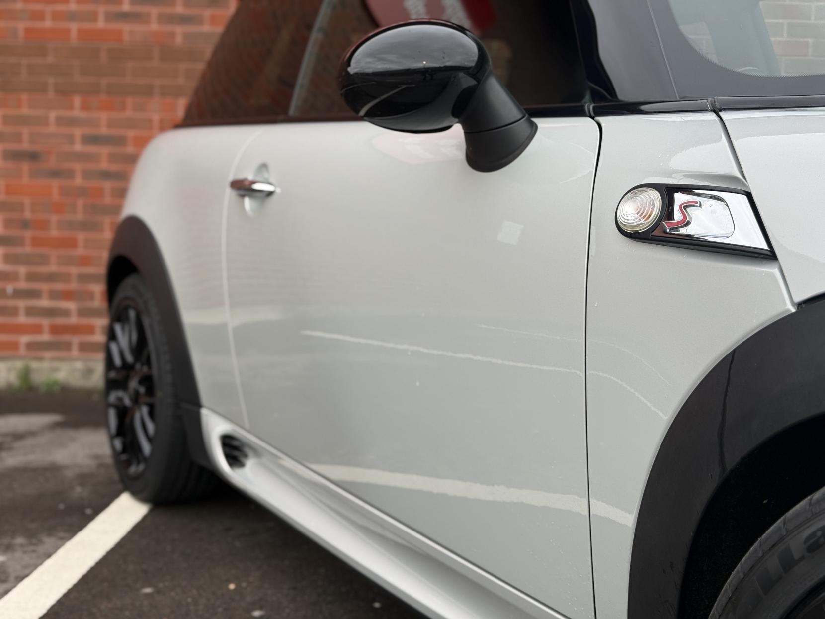 MINI Hatch 1.6 Cooper S Hatchback 3dr Petrol Manual Euro 5 (s/s) (184 ps)