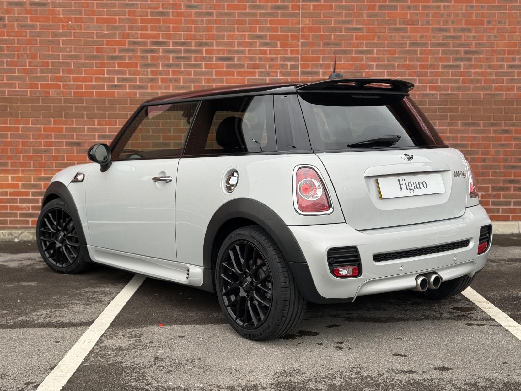 MINI Hatch 1.6 Cooper S Hatchback 3dr Petrol Manual Euro 5 (s/s) (184 ps)