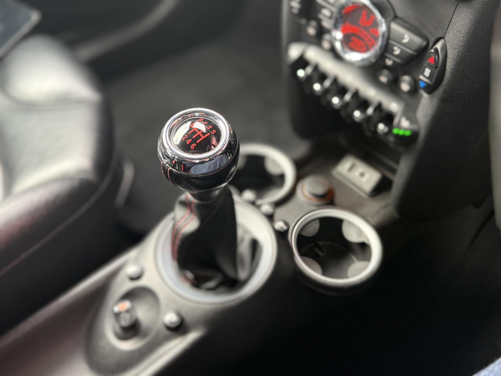 MINI Hatch 1.6 Cooper S Hatchback 3dr Petrol Manual Euro 5 (s/s) (184 ps)