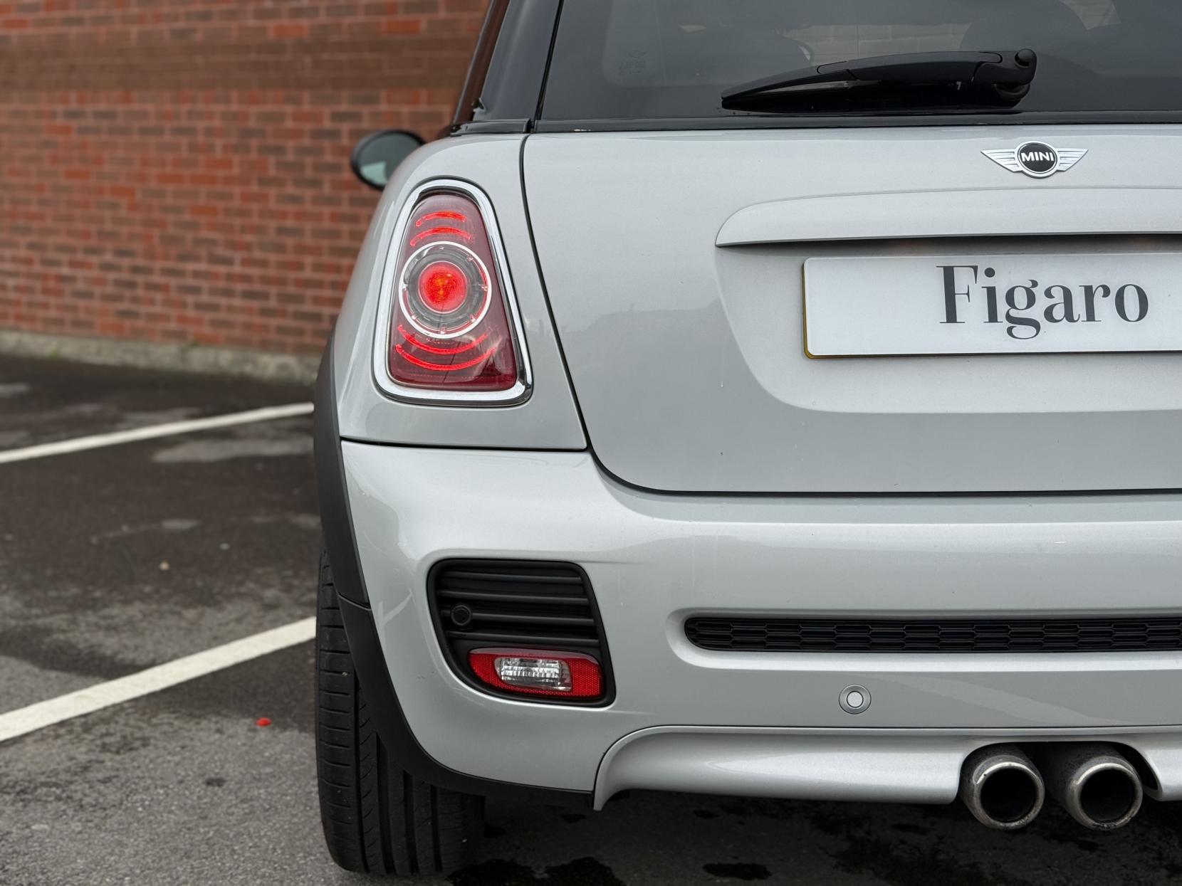 MINI Hatch 1.6 Cooper S Hatchback 3dr Petrol Manual Euro 5 (s/s) (184 ps)