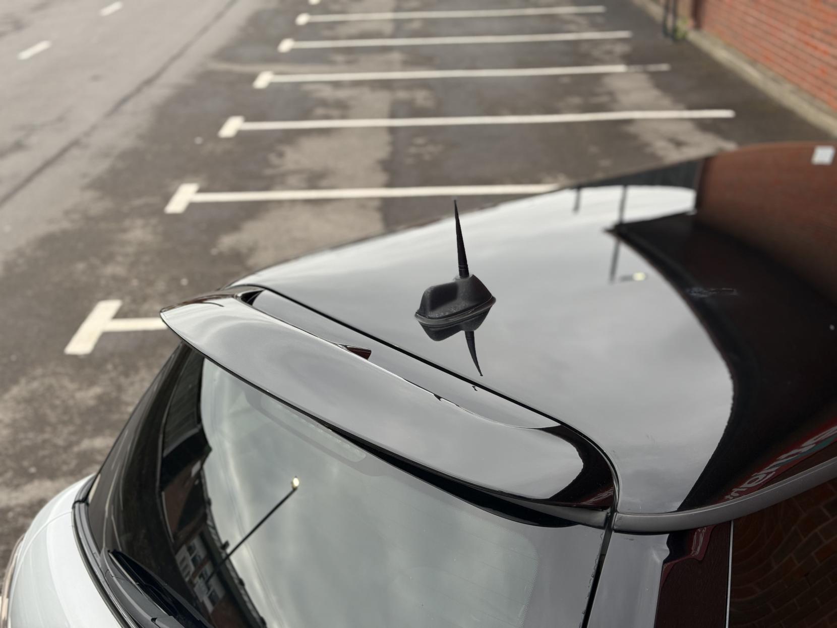 MINI Hatch 1.6 Cooper S Hatchback 3dr Petrol Manual Euro 5 (s/s) (184 ps)