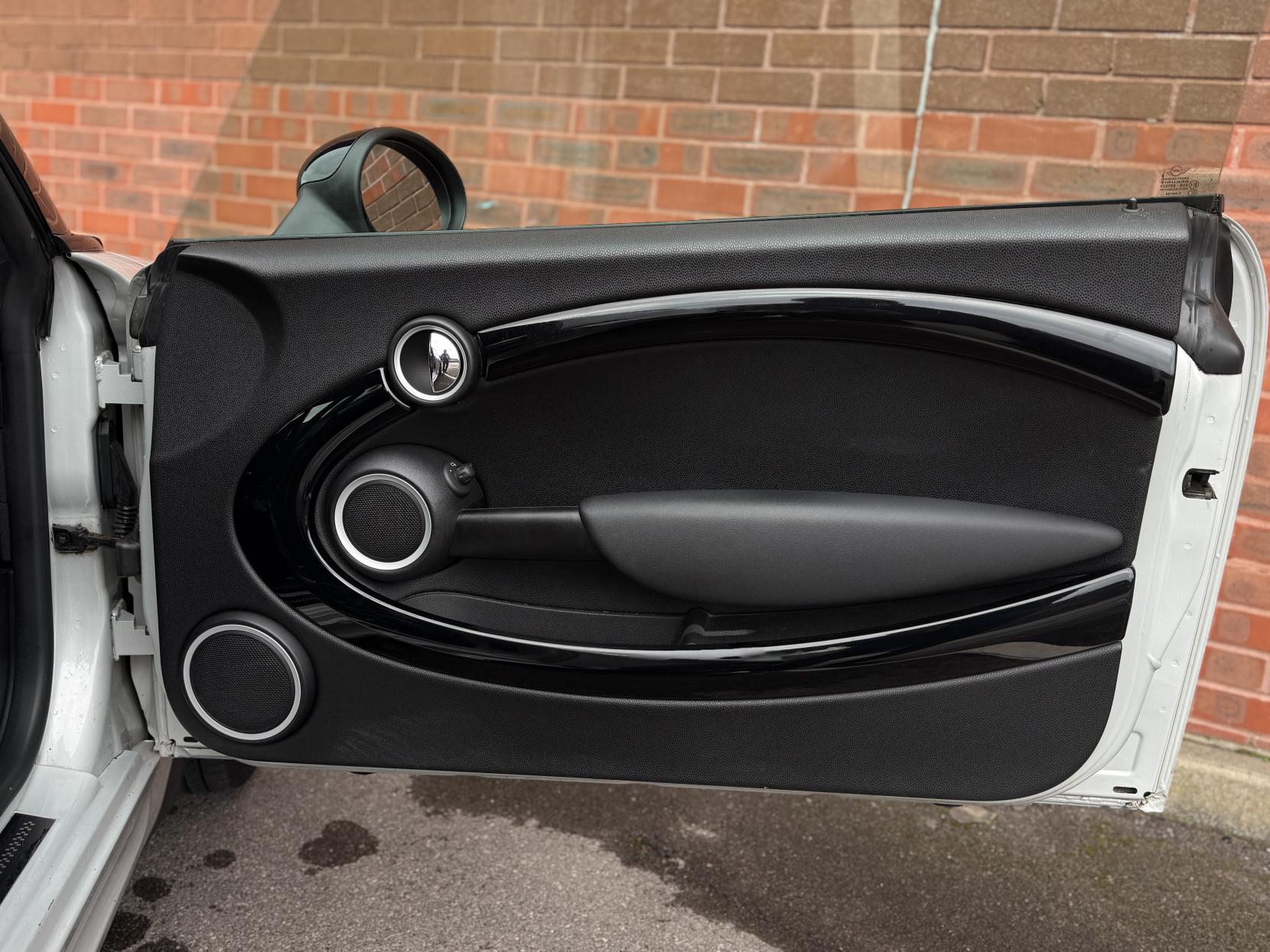 MINI Hatch 1.6 Cooper S Hatchback 3dr Petrol Manual Euro 5 (s/s) (184 ps)