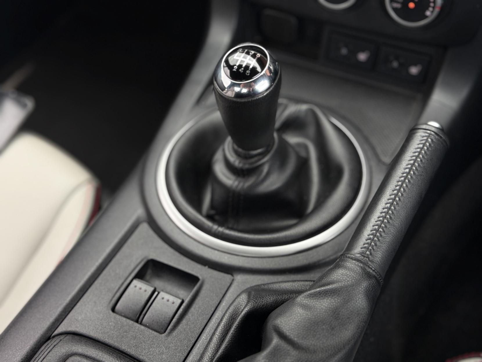 Mazda MX-5 2.0i Kuro Roadster 2dr Petrol Manual Euro 5 (160 ps)