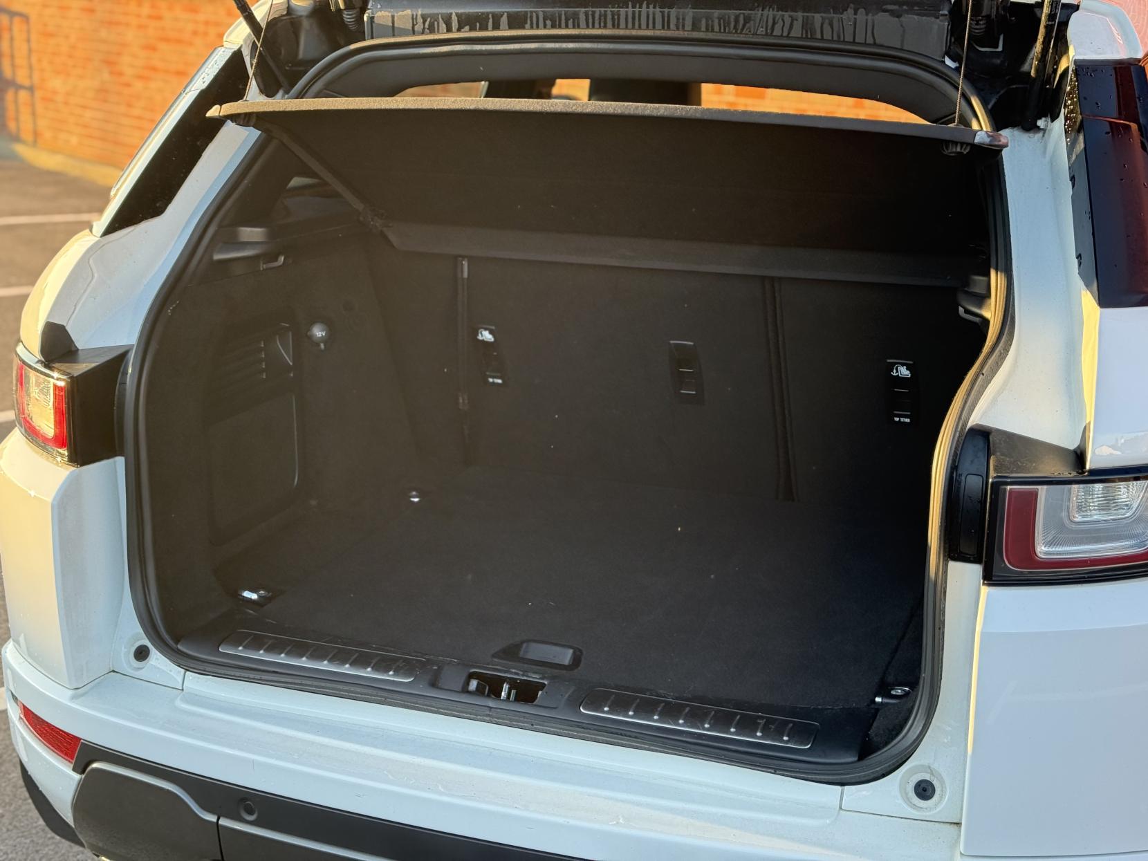 Land Rover Range Rover Evoque 2.0 TD4 HSE Dynamic SUV 5dr Diesel Auto 4WD Euro 6 (s/s) (180 ps)