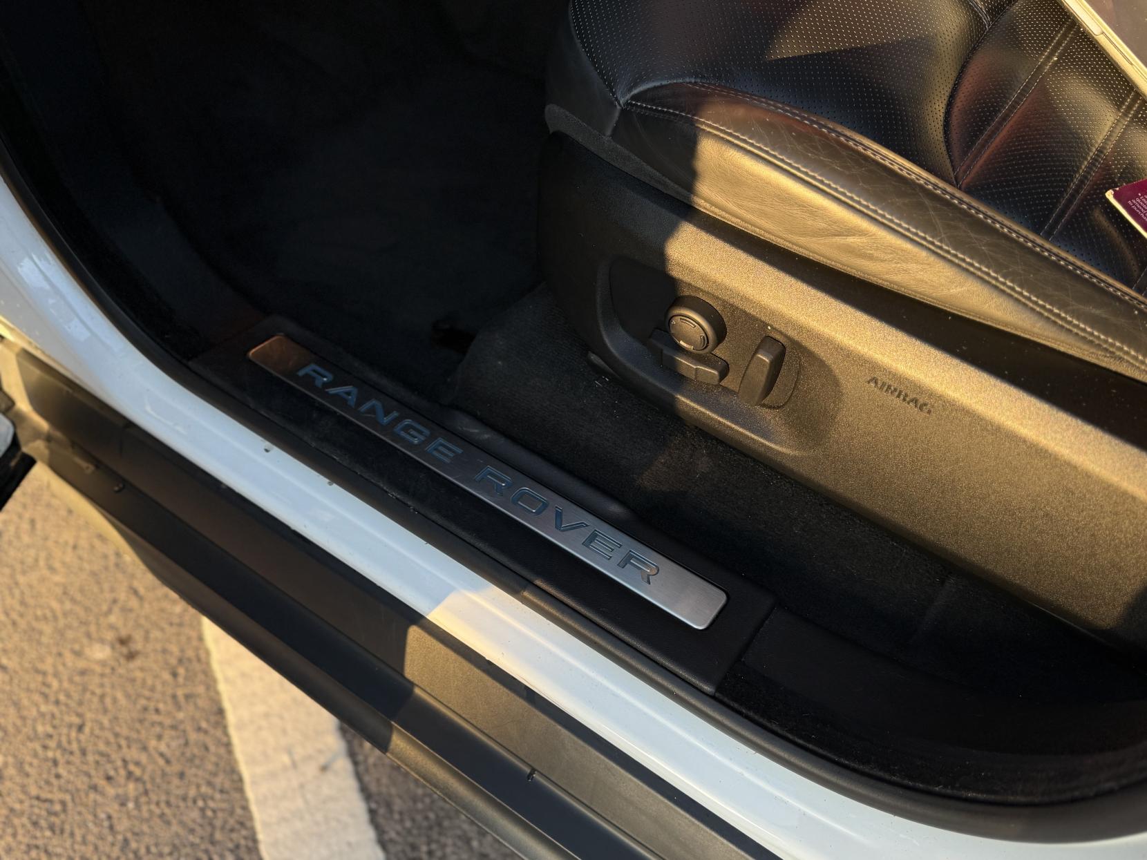 Land Rover Range Rover Evoque 2.0 TD4 HSE Dynamic SUV 5dr Diesel Auto 4WD Euro 6 (s/s) (180 ps)