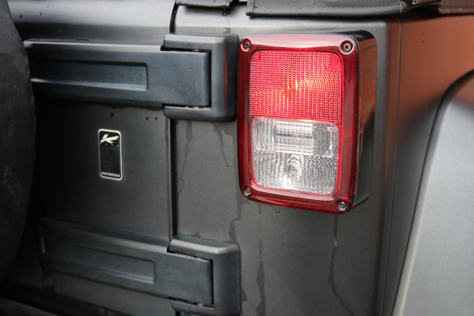 Jeep Wrangler 2.8 CRD Sahara SUV 2dr Diesel Auto 4WD Euro 5 (197 bhp)