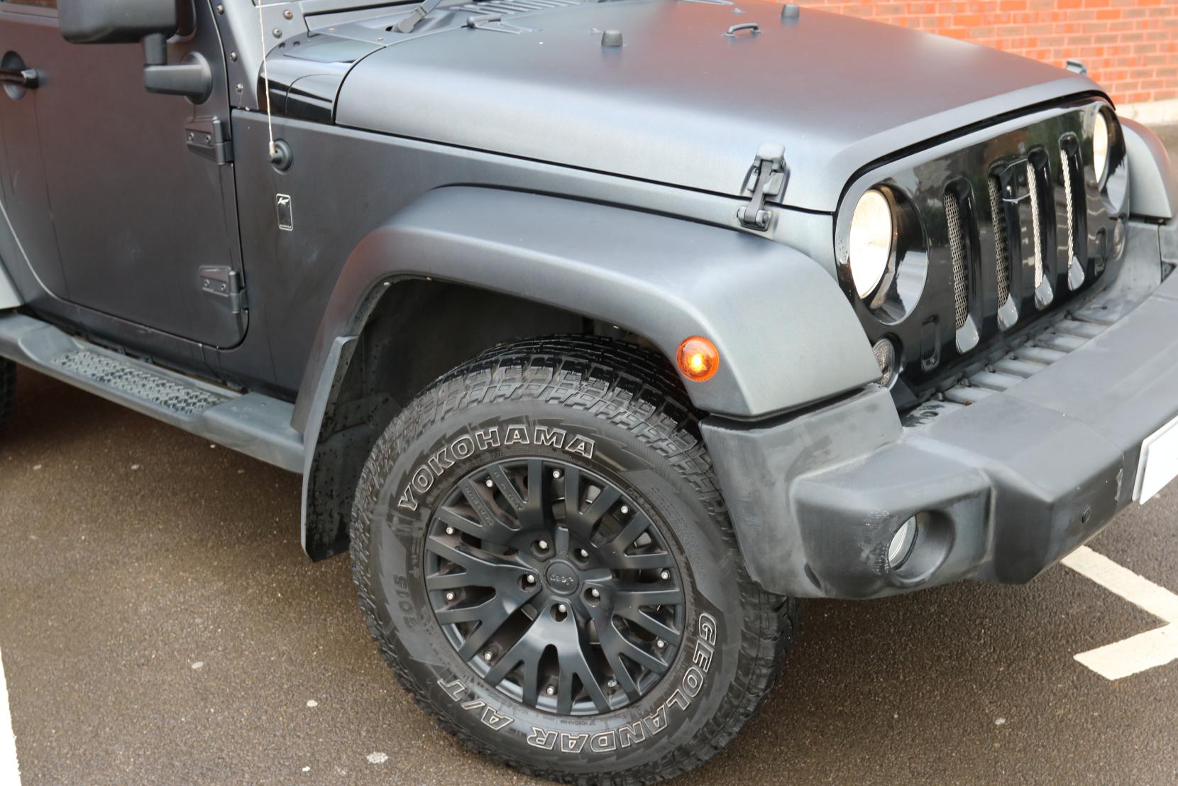 Jeep Wrangler 2.8 CRD Sahara SUV 2dr Diesel Auto 4WD Euro 5 (197 bhp)