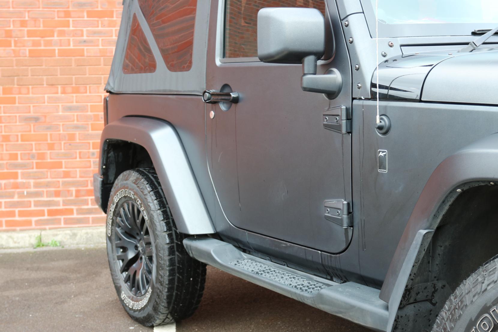 Jeep Wrangler 2.8 CRD Sahara SUV 2dr Diesel Auto 4WD Euro 5 (197 bhp)