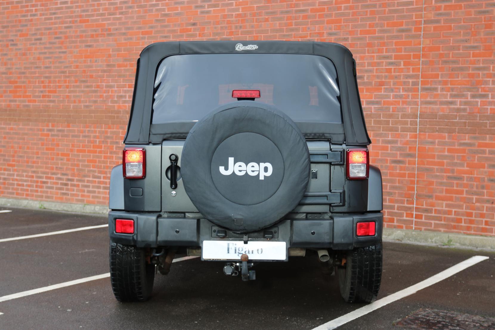 Jeep Wrangler 2.8 CRD Sahara SUV 2dr Diesel Auto 4WD Euro 5 (197 bhp)