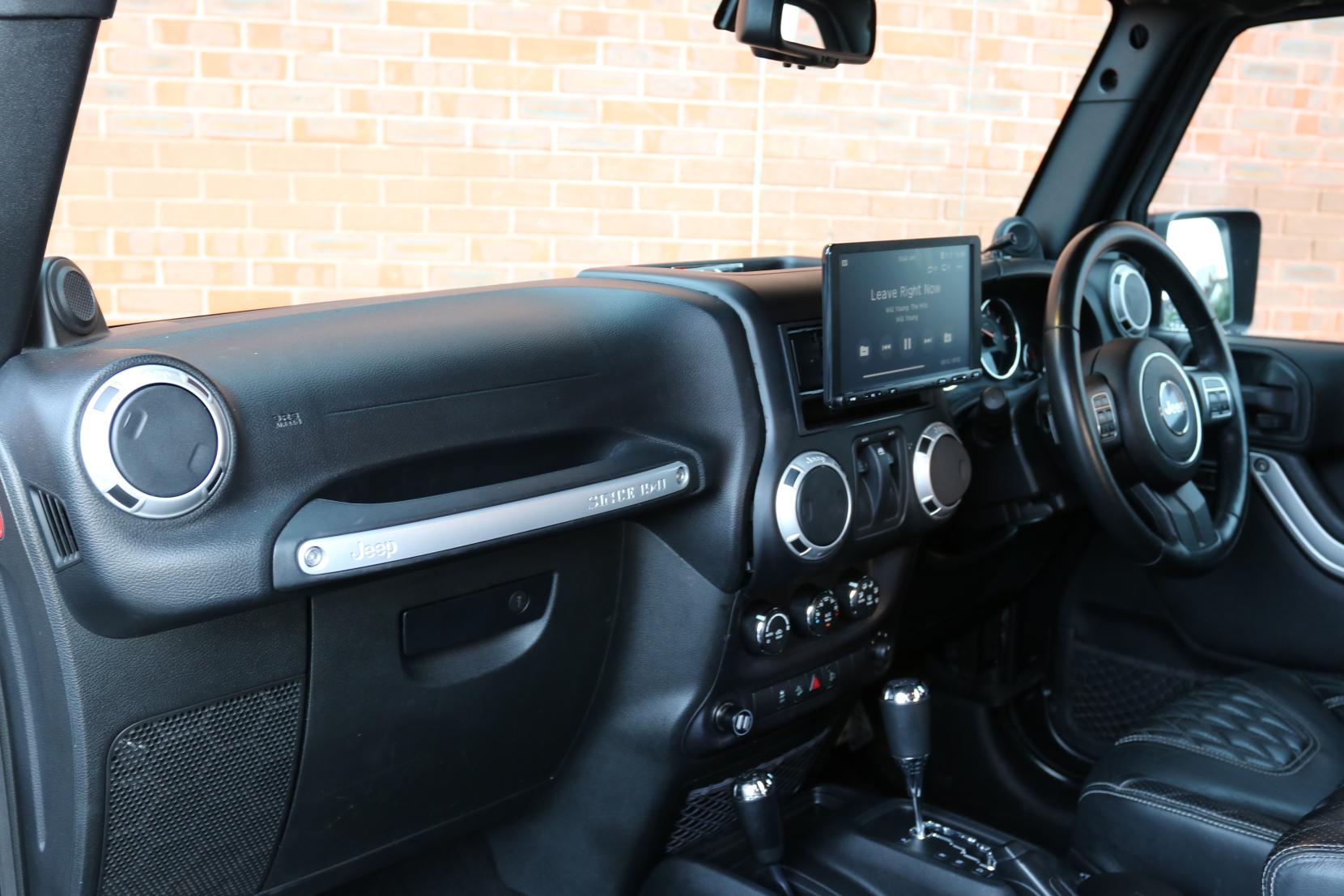 Jeep Wrangler 2.8 CRD Sahara SUV 2dr Diesel Auto 4WD Euro 5 (197 bhp)