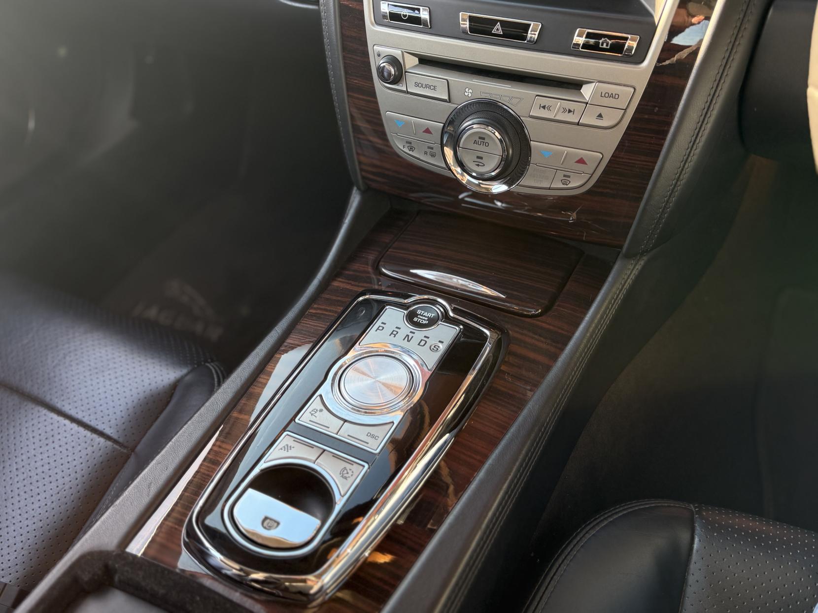 Jaguar XK 5.0 V8 Portfolio Convertible 2dr Petrol Auto Euro 5 (385 ps)