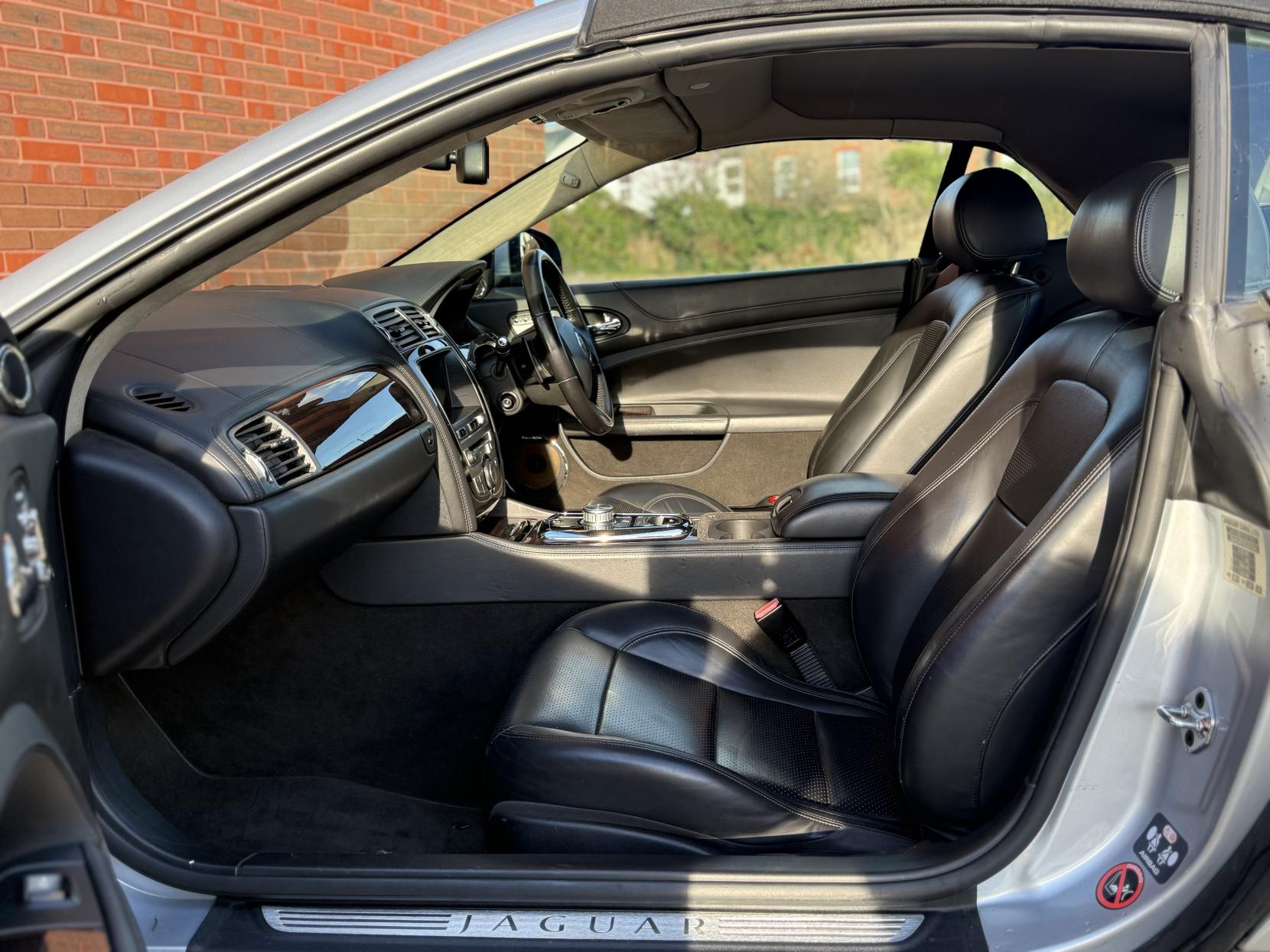 Jaguar XK 5.0 V8 Portfolio Convertible 2dr Petrol Auto Euro 5 (385 ps)