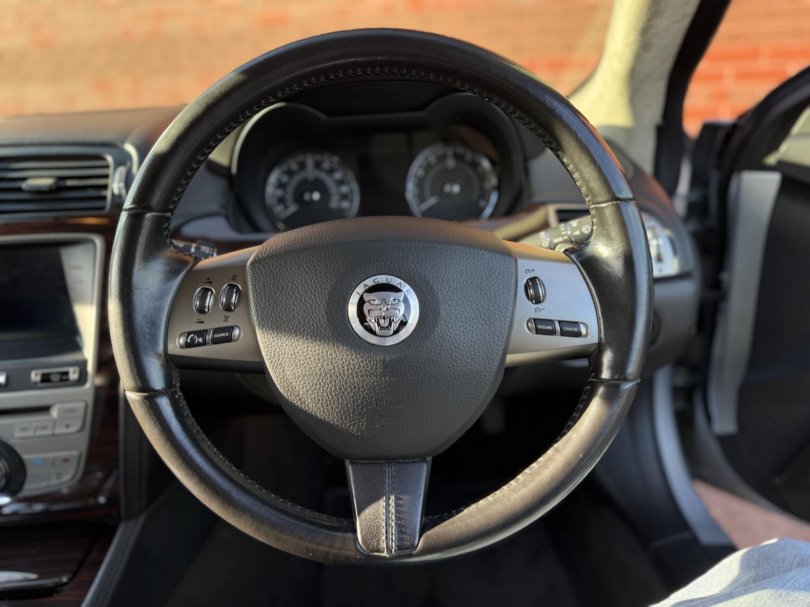 Jaguar XK 5.0 V8 Portfolio Convertible 2dr Petrol Auto Euro 5 (385 ps)