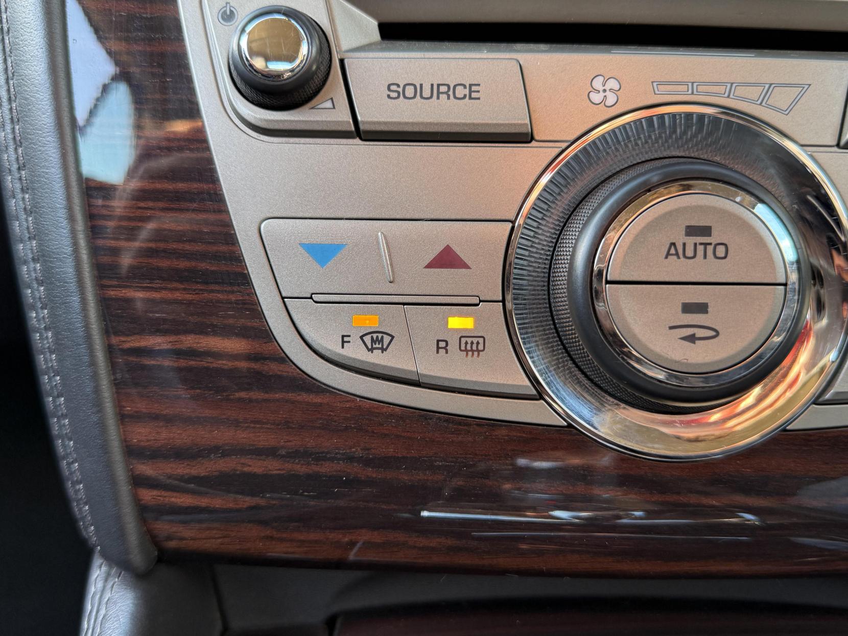 Jaguar XK 5.0 V8 Portfolio Convertible 2dr Petrol Auto Euro 5 (385 ps)