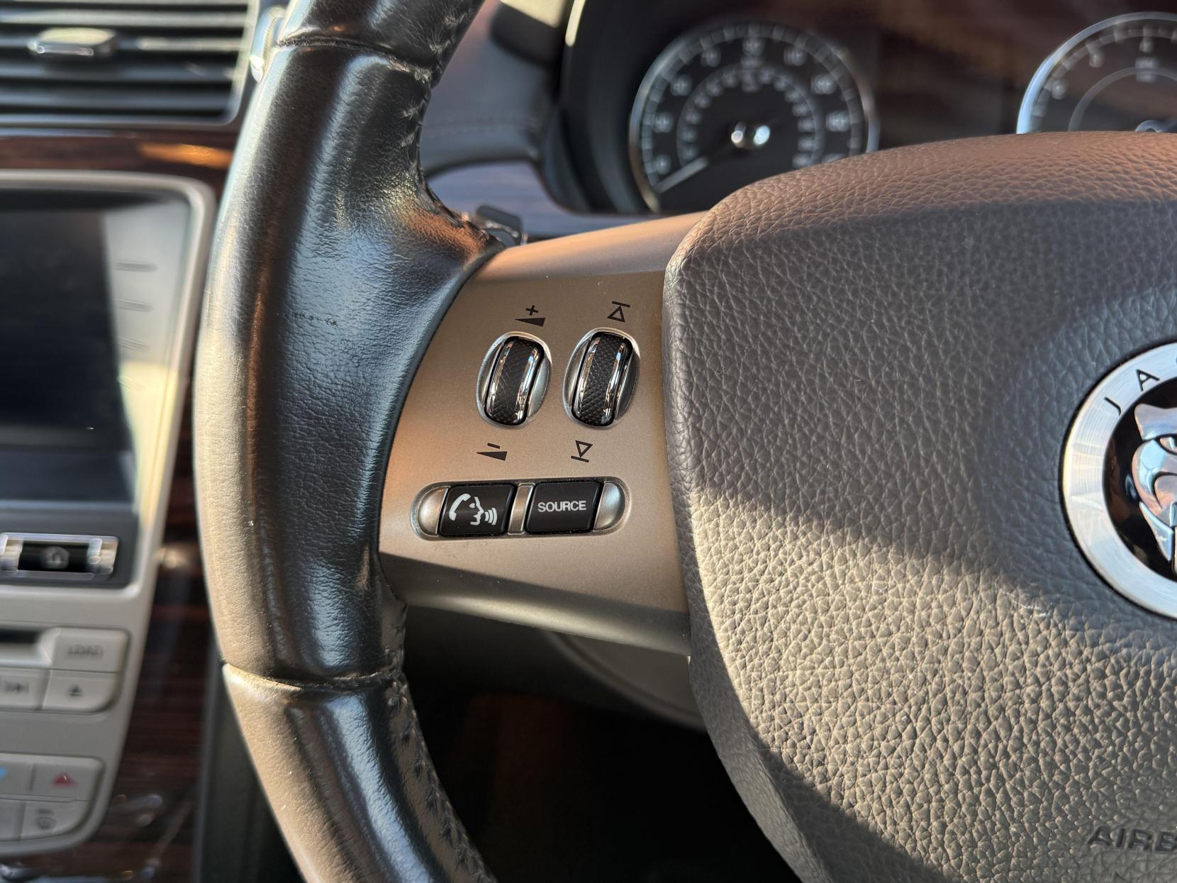 Jaguar XK 5.0 V8 Portfolio Convertible 2dr Petrol Auto Euro 5 (385 ps)