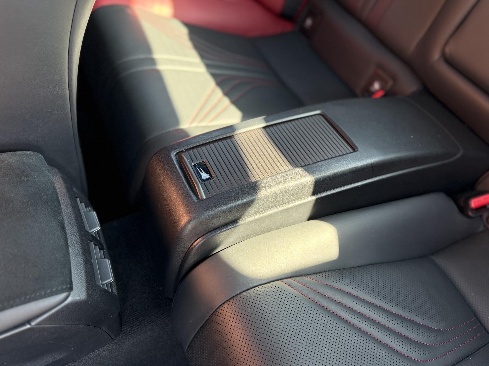 Lexus RC F 5.0 V8 Carbon Coupe 2dr Petrol Auto Euro 6 (463 ps)