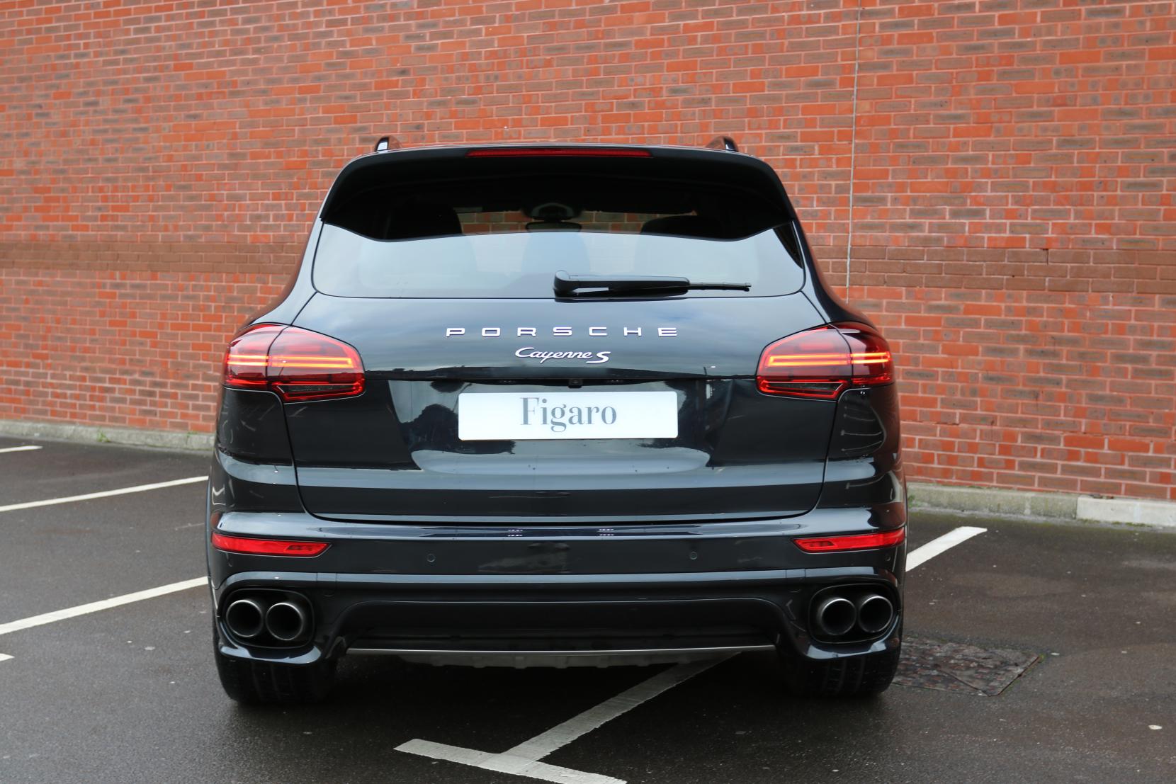 Porsche Cayenne 4.2 TD V8 S SUV 5dr Diesel TiptronicS 4WD Euro 6 (s/s) (385 ps)