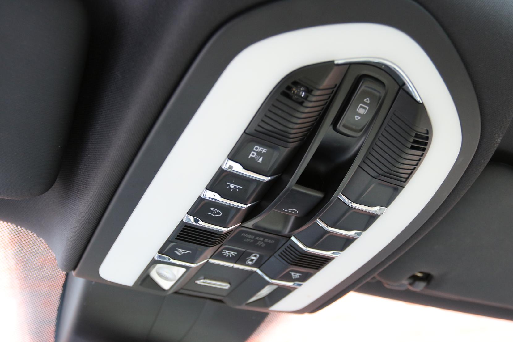 Porsche Cayenne 4.2 TD V8 S SUV 5dr Diesel TiptronicS 4WD Euro 6 (s/s) (385 ps)