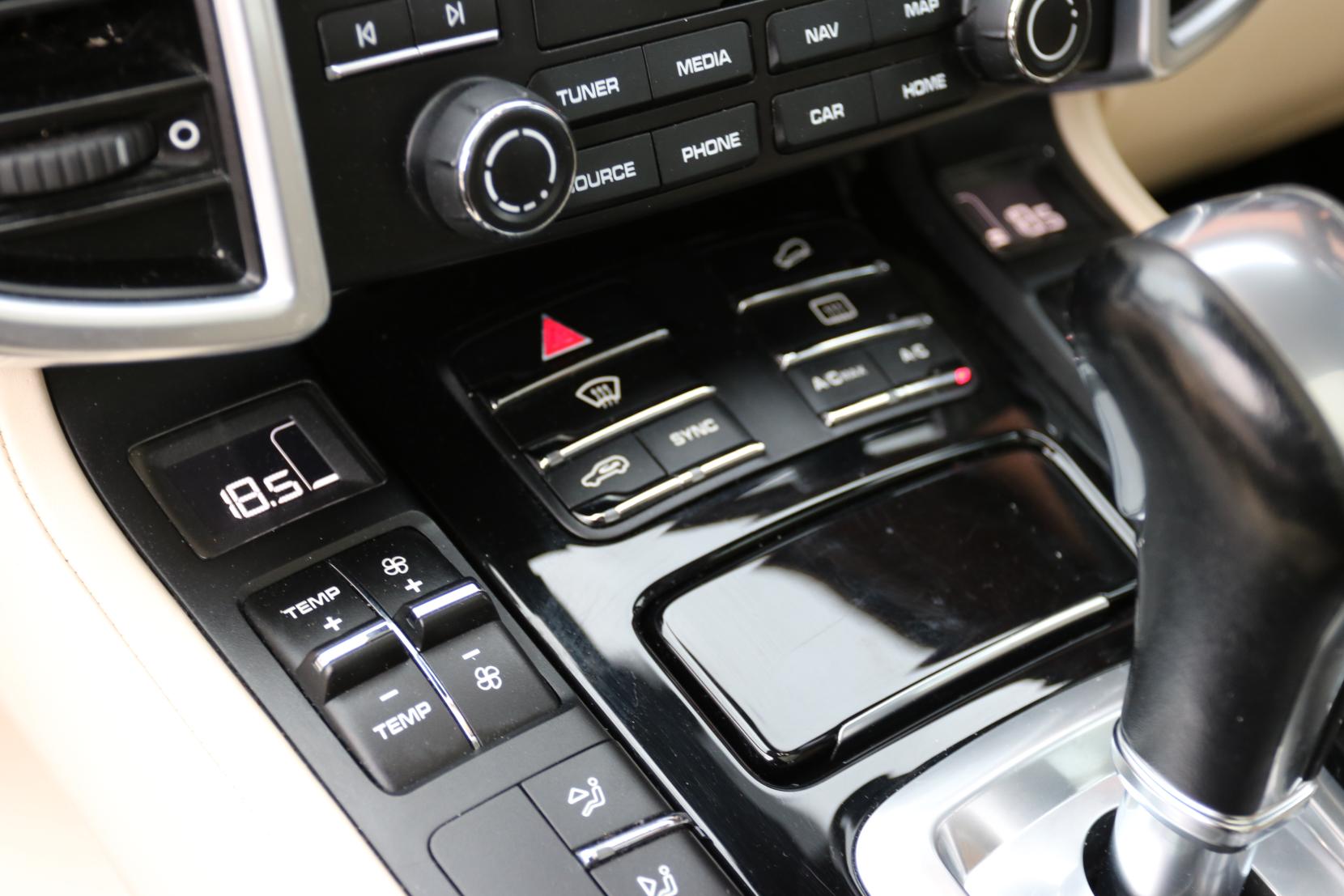 Porsche Cayenne 4.2 TD V8 S SUV 5dr Diesel TiptronicS 4WD Euro 6 (s/s) (385 ps)