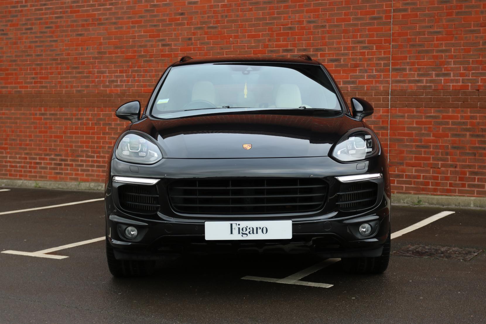 Porsche Cayenne 4.2 TD V8 S SUV 5dr Diesel TiptronicS 4WD Euro 6 (s/s) (385 ps)