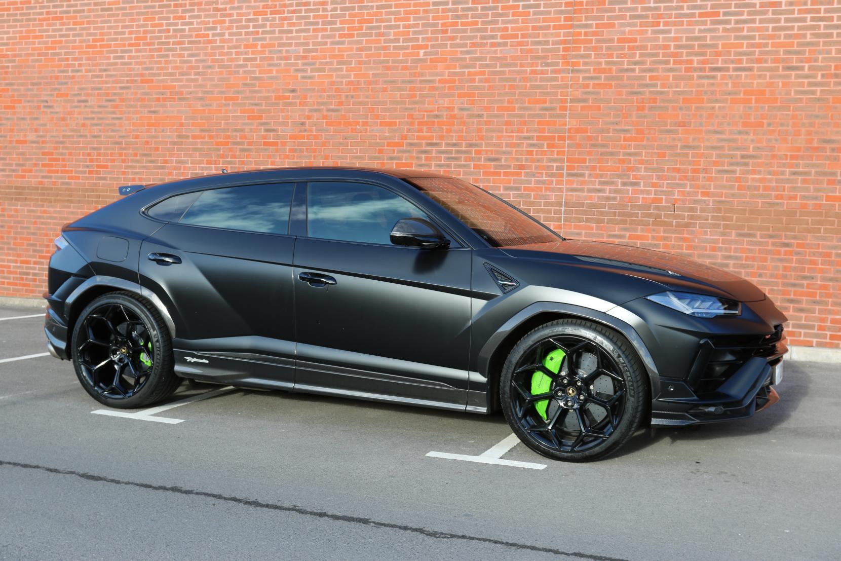 Lamborghini Urus 4.0 V8 BiTurbo Performante SUV 5dr Petrol Auto 4WD Euro 6 (666 ps)