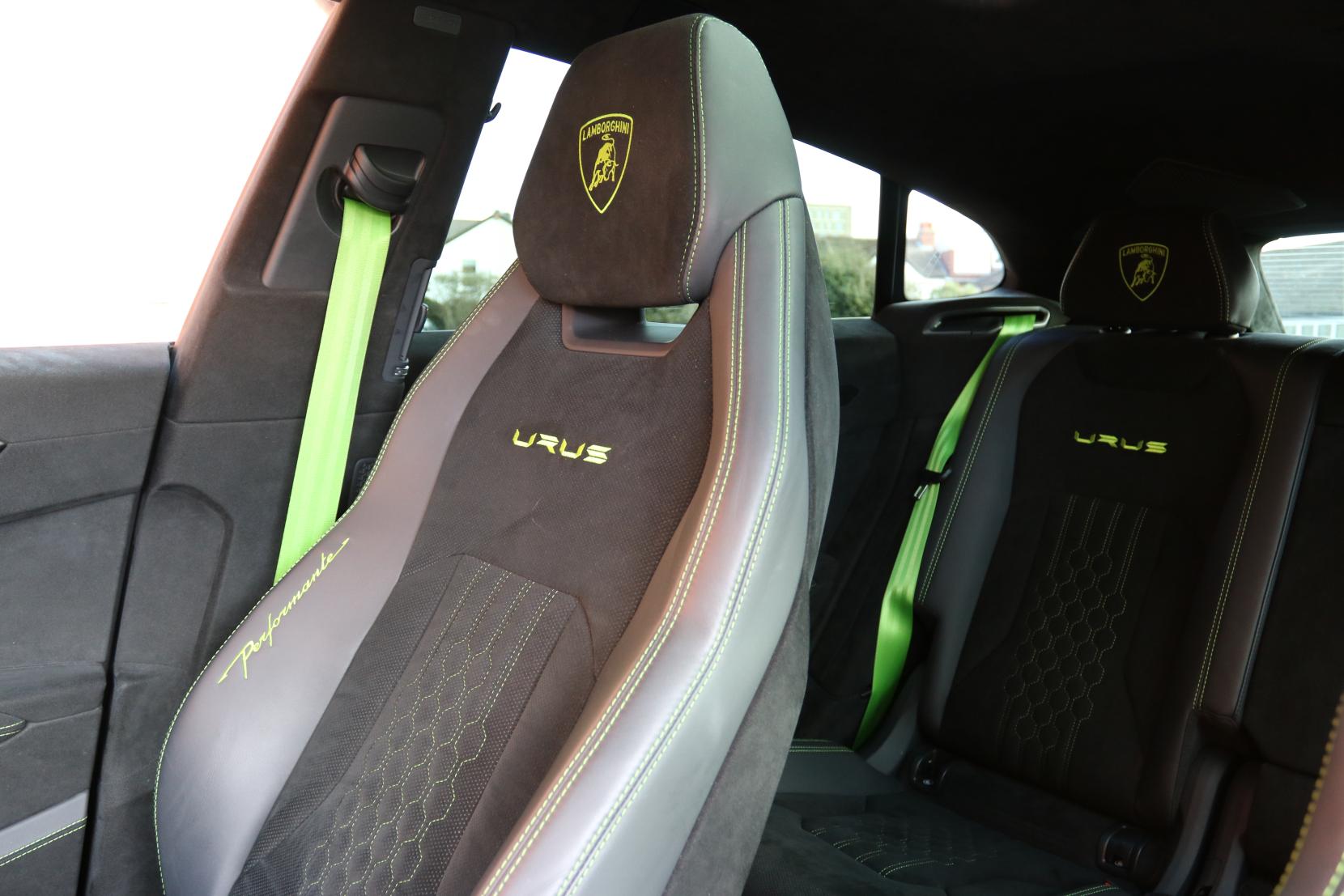 Lamborghini Urus 4.0 V8 BiTurbo Performante SUV 5dr Petrol Auto 4WD Euro 6 (666 ps)