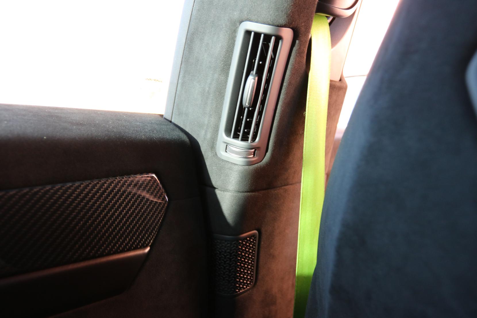 Lamborghini Urus 4.0 V8 BiTurbo Performante SUV 5dr Petrol Auto 4WD Euro 6 (666 ps)