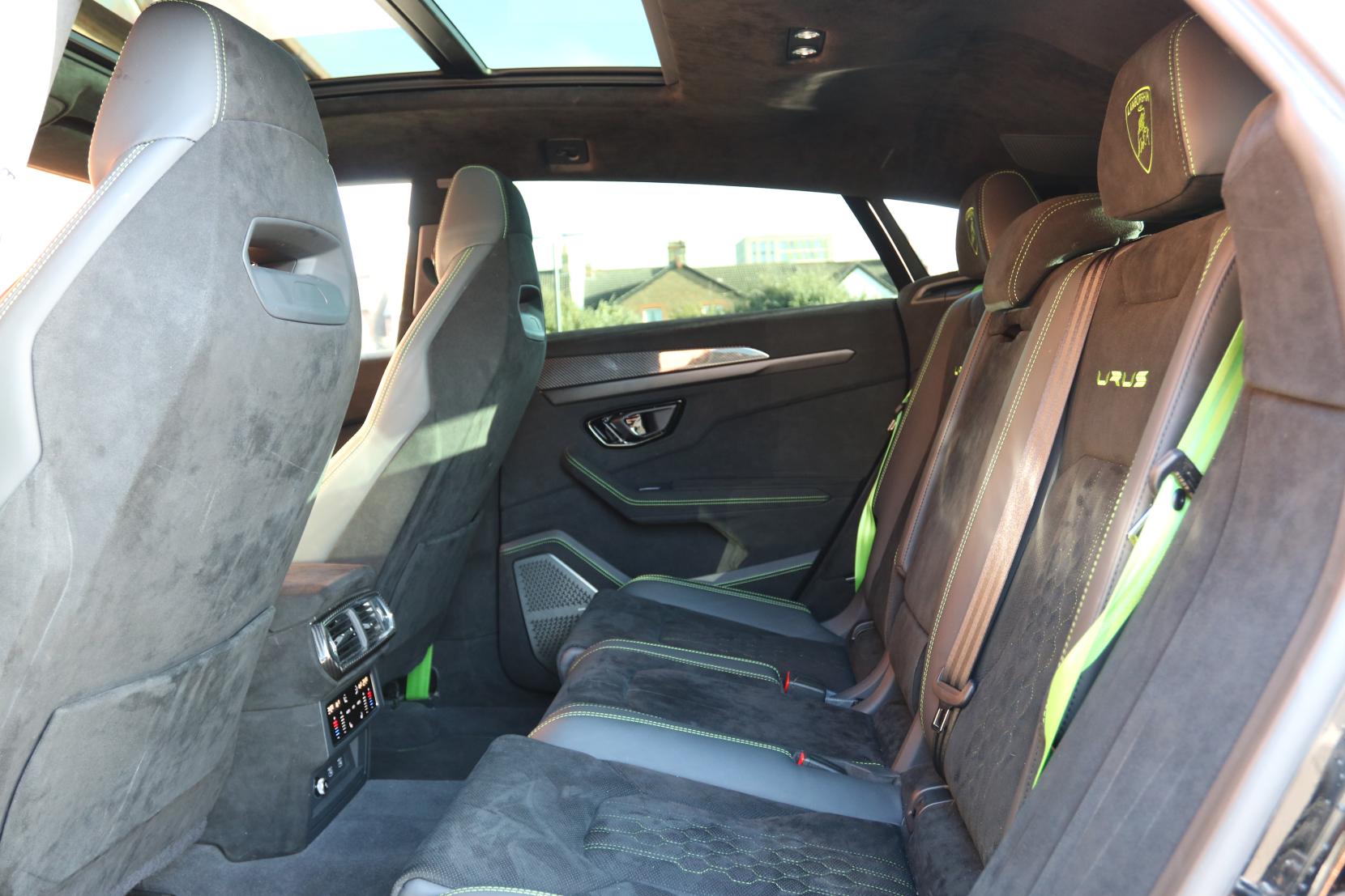 Lamborghini Urus 4.0 V8 BiTurbo Performante SUV 5dr Petrol Auto 4WD Euro 6 (666 ps)