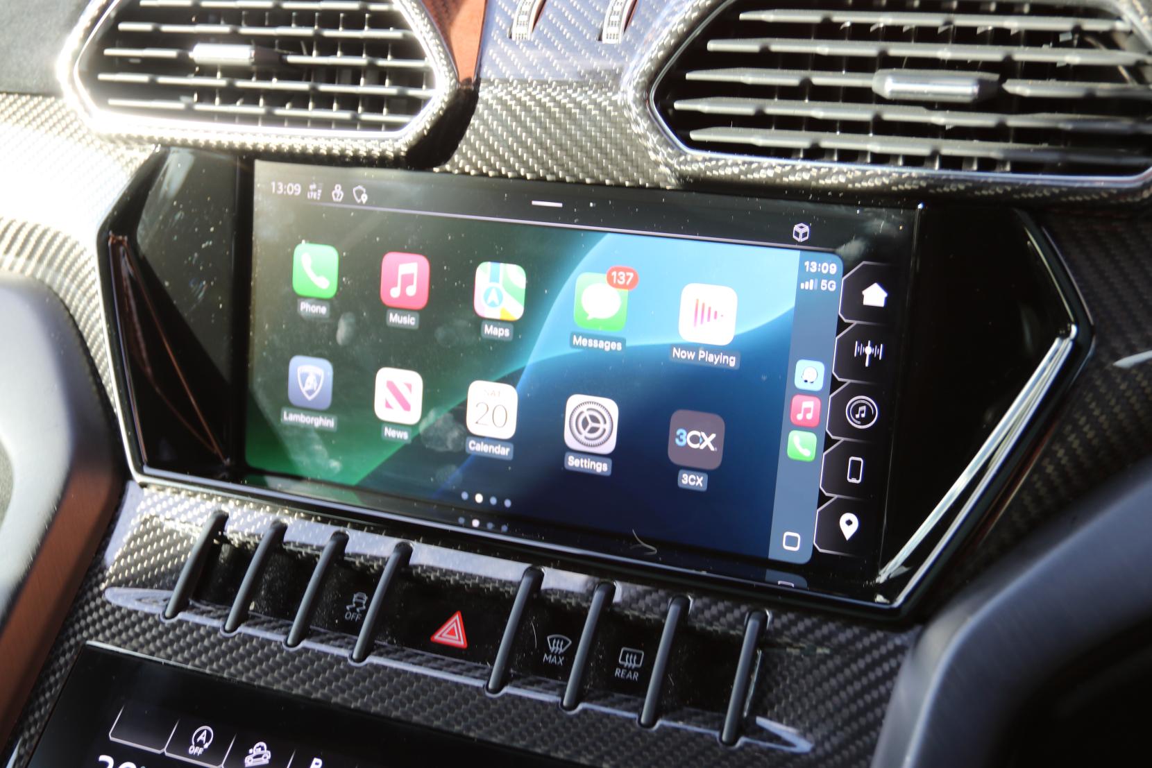 Lamborghini Urus 4.0 V8 BiTurbo Performante SUV 5dr Petrol Auto 4WD Euro 6 (666 ps)