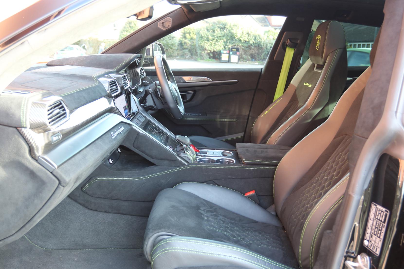 Lamborghini Urus 4.0 V8 BiTurbo Performante SUV 5dr Petrol Auto 4WD Euro 6 (666 ps)