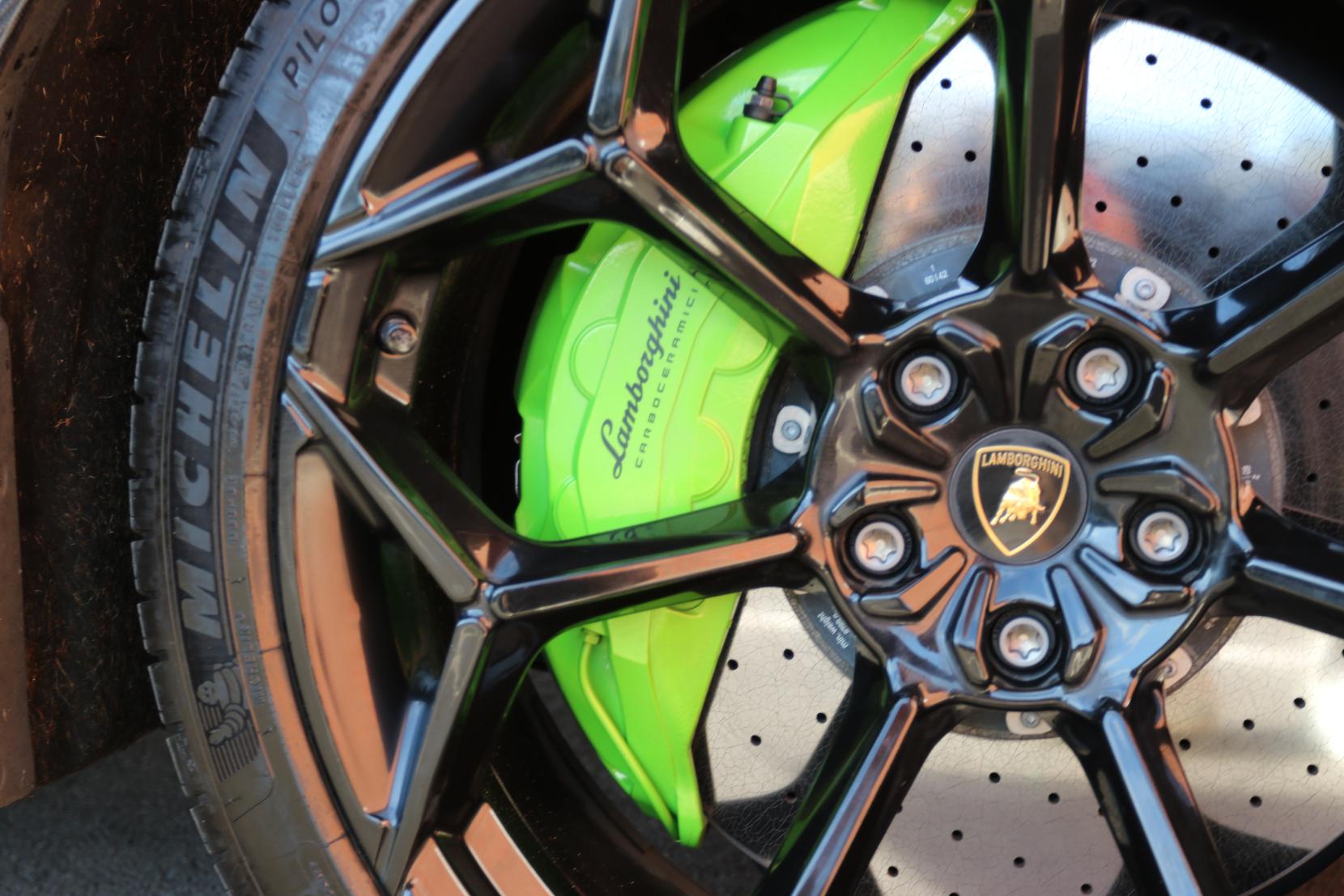 Lamborghini Urus 4.0 V8 BiTurbo Performante SUV 5dr Petrol Auto 4WD Euro 6 (666 ps)