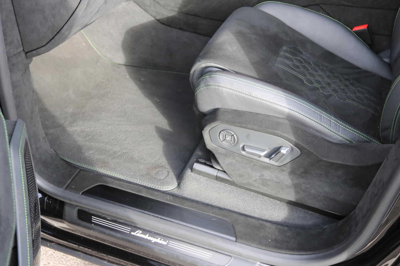 Lamborghini Urus 4.0 V8 BiTurbo Performante SUV 5dr Petrol Auto 4WD Euro 6 (666 ps)