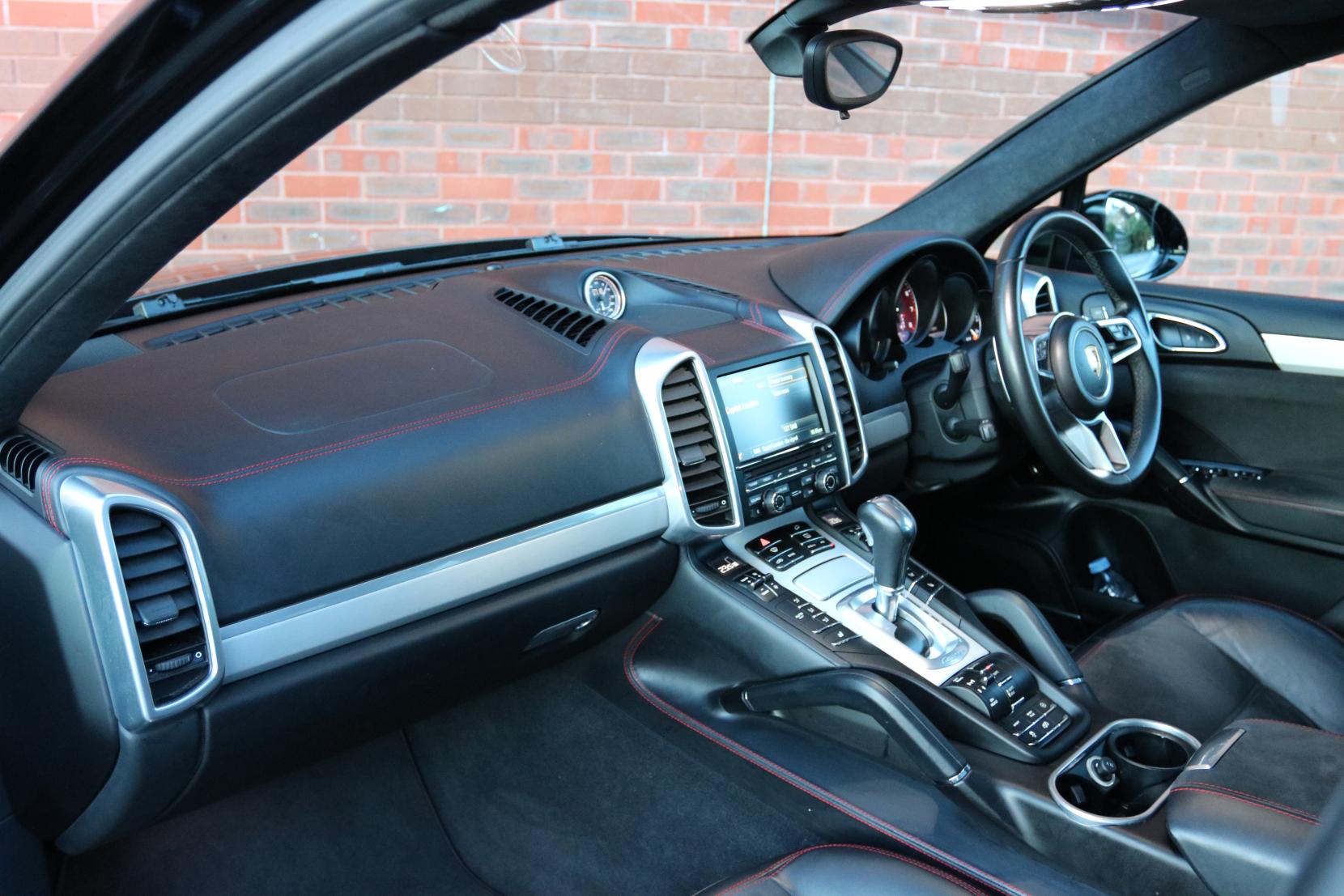 Porsche Cayenne 3.6T V6 GTS SUV 5dr Petrol TiptronicS 4WD Euro 6 (s/s) (440 ps)