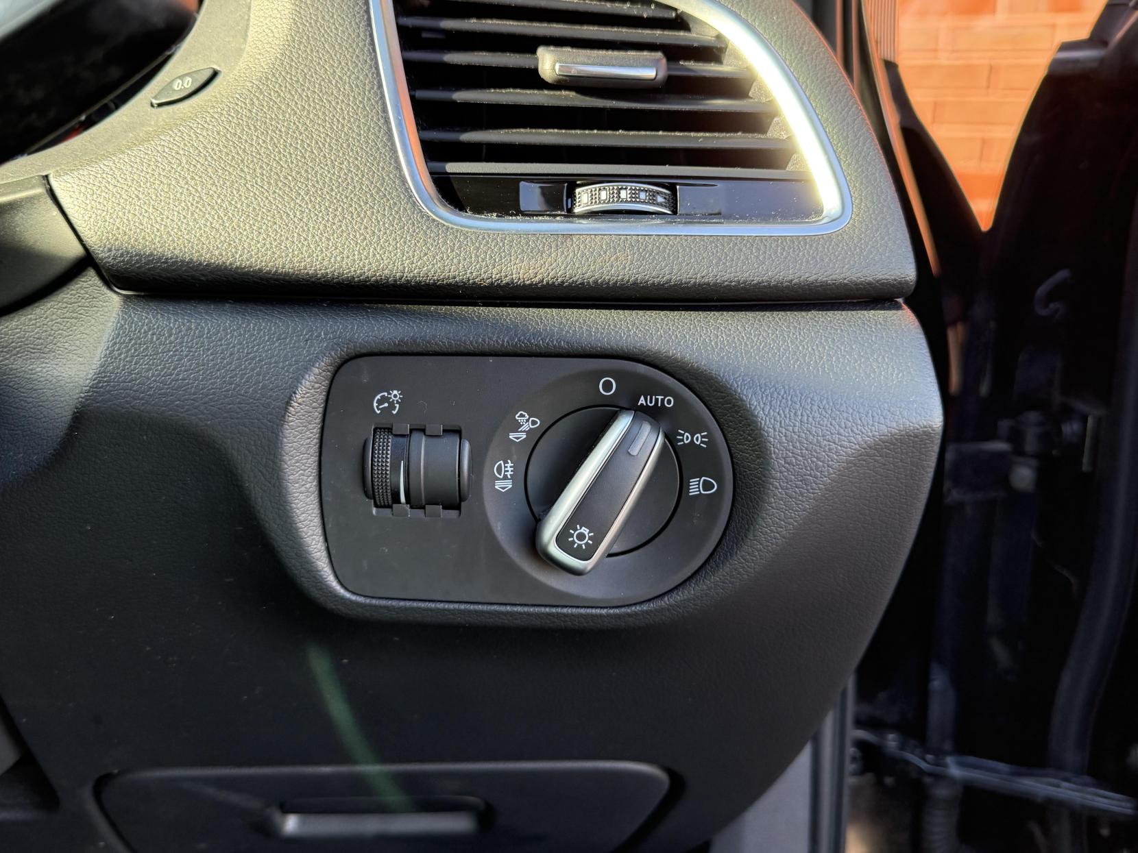 Audi Q3 1.4 TFSI CoD S line Edition SUV 5dr Petrol S Tronic Euro 6 (s/s) (150 ps)