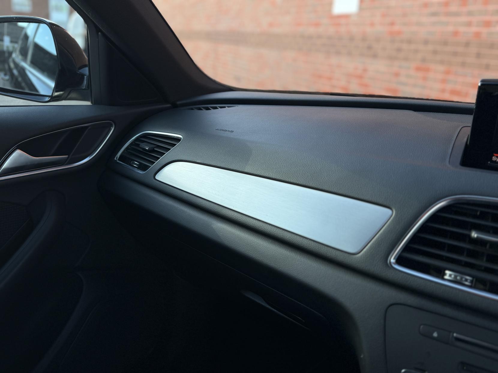 Audi Q3 1.4 TFSI CoD S line Edition SUV 5dr Petrol S Tronic Euro 6 (s/s) (150 ps)