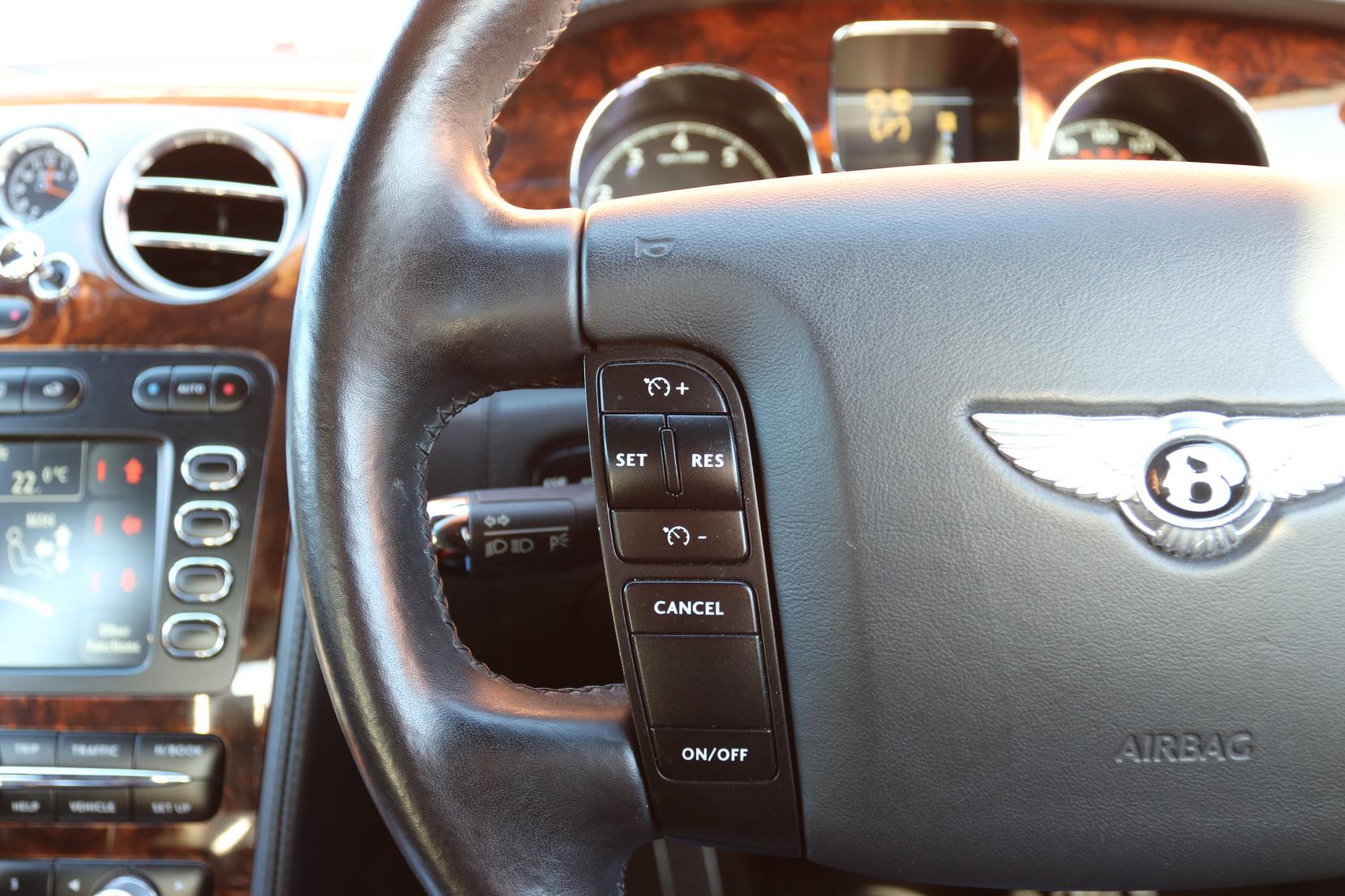 Bentley Continental 6.0 W12 Flying Spur Saloon 4dr Petrol Auto 4WD Euro 4 (560 ps)