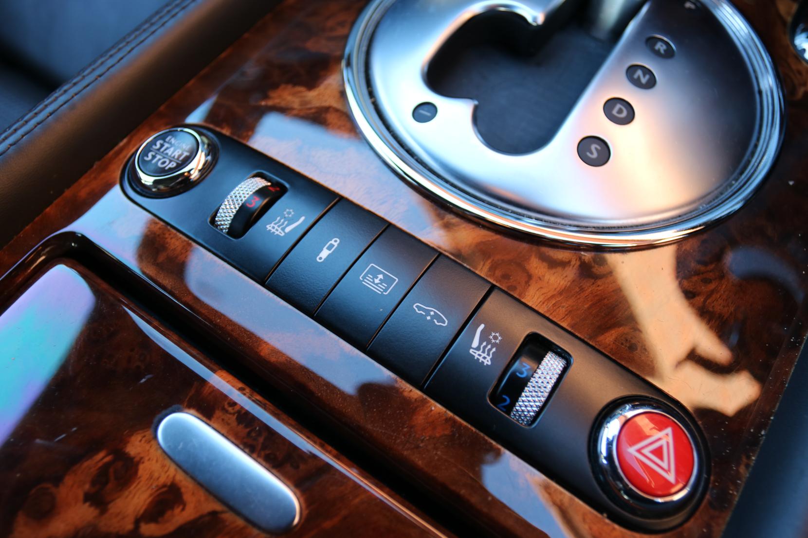 Bentley Continental 6.0 W12 Flying Spur Saloon 4dr Petrol Auto 4WD Euro 4 (560 ps)