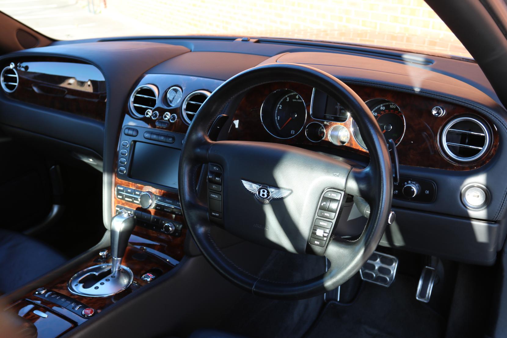 Bentley Continental 6.0 W12 Flying Spur Saloon 4dr Petrol Auto 4WD Euro 4 (560 ps)