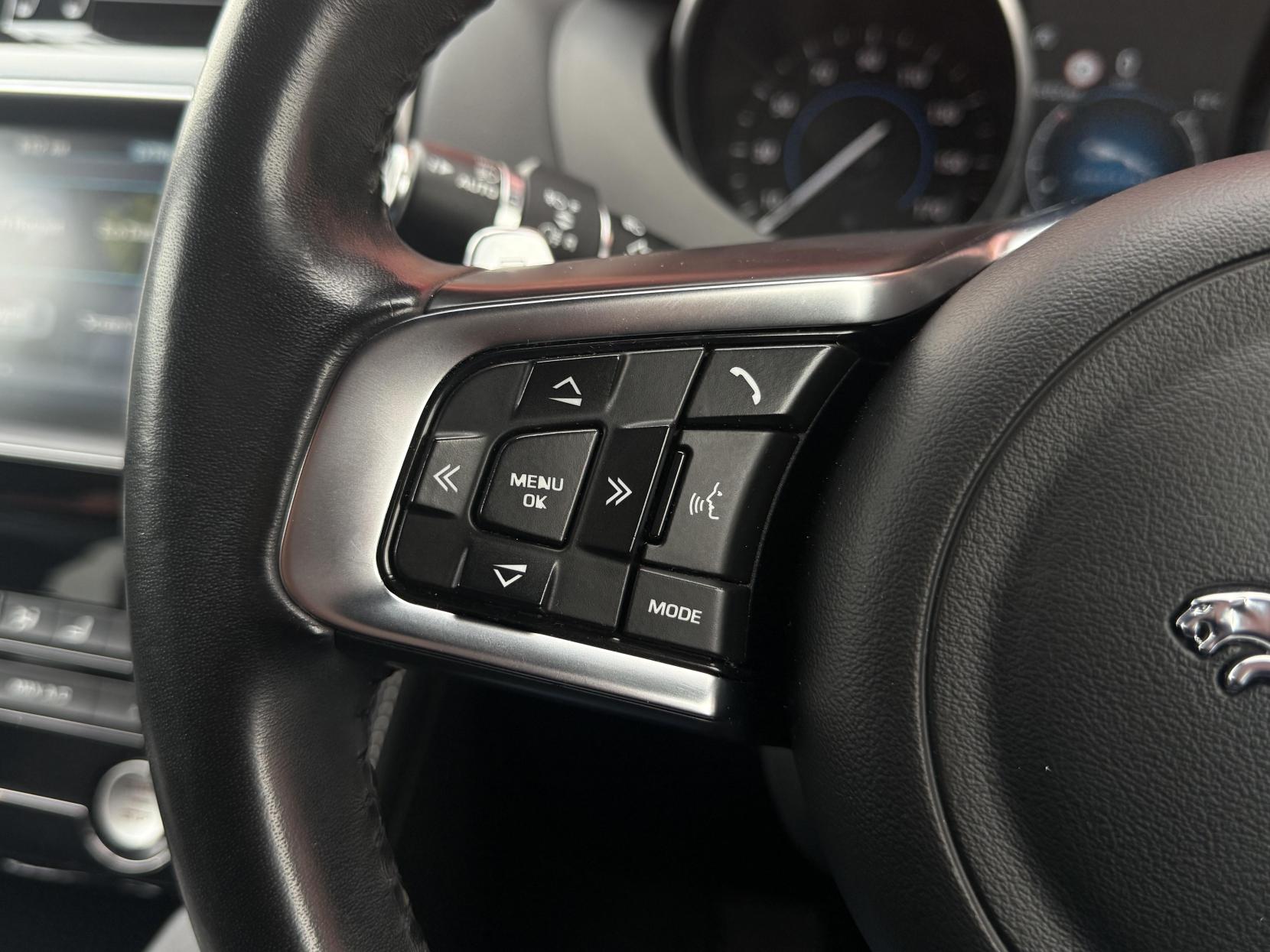 Jaguar F-PACE 2.0 D180 R-Sport SUV 5dr Diesel Auto Euro 6 (s/s) (180 ps)