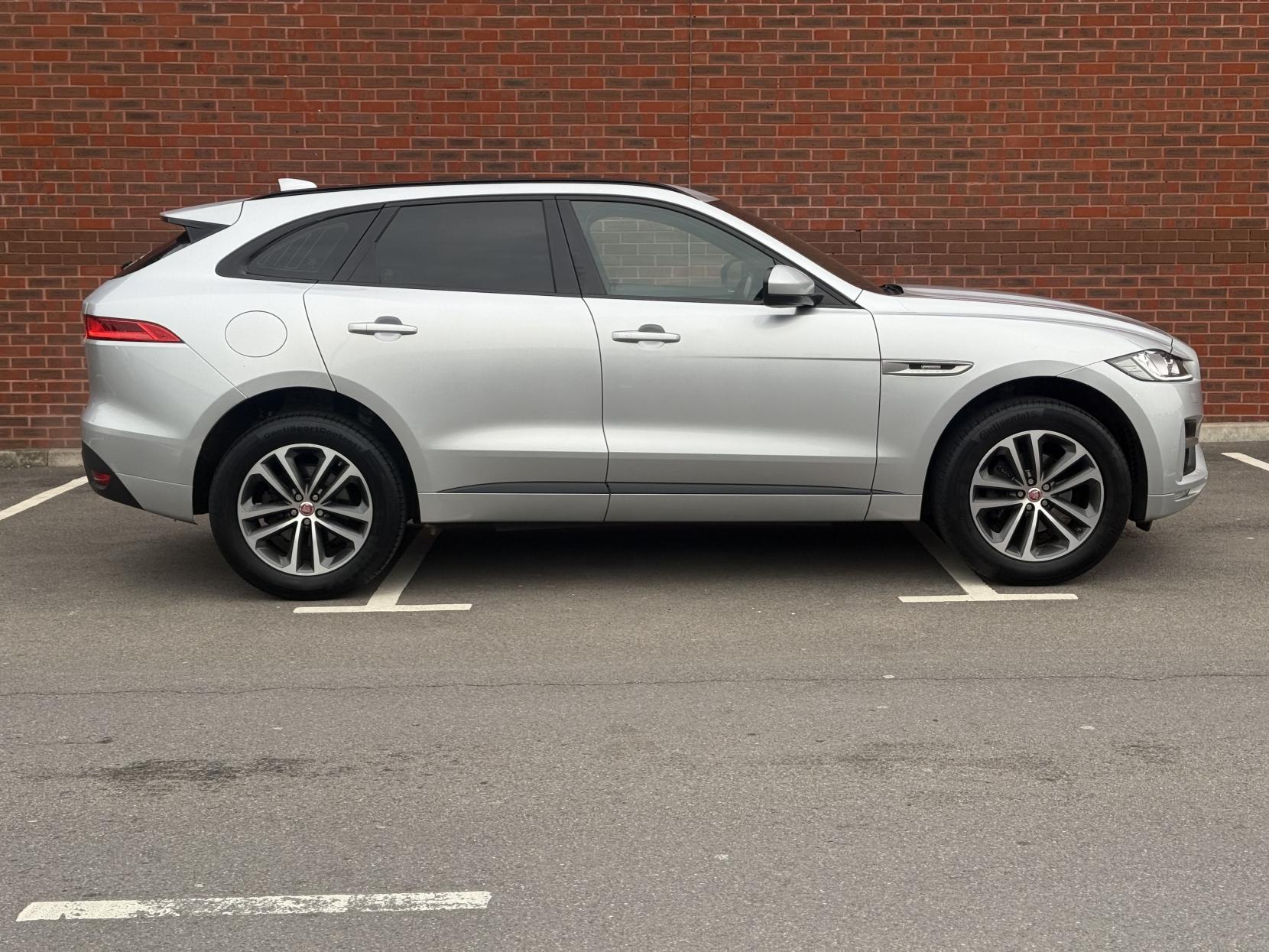Jaguar F-PACE 2.0 D180 R-Sport SUV 5dr Diesel Auto Euro 6 (s/s) (180 ps)