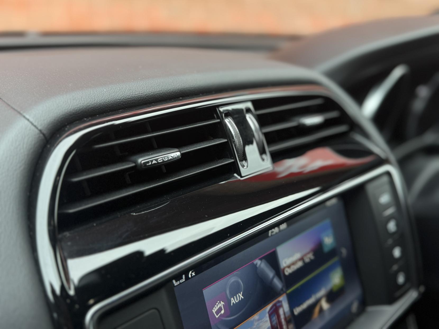 Jaguar F-PACE 2.0 D180 R-Sport SUV 5dr Diesel Auto Euro 6 (s/s) (180 ps)