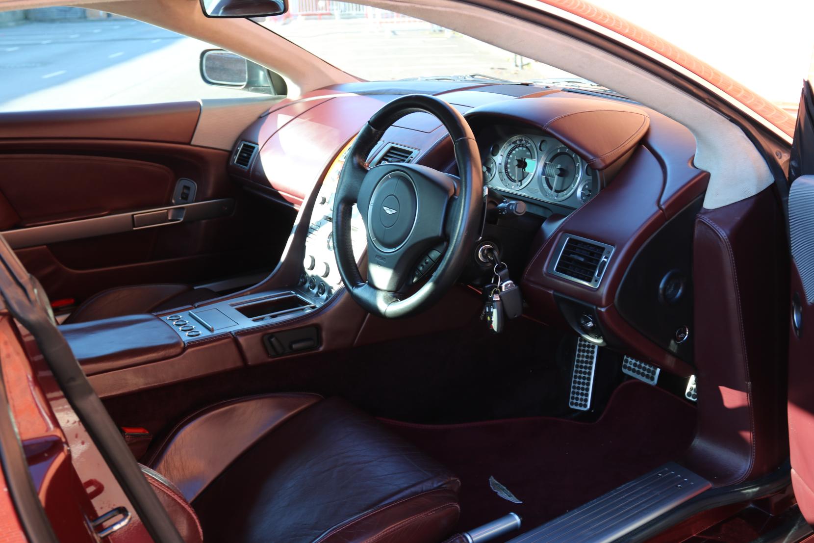 Aston Martin DB9 5.9 Coupe 2dr Petrol Seq (394 g/km, 450 bhp)