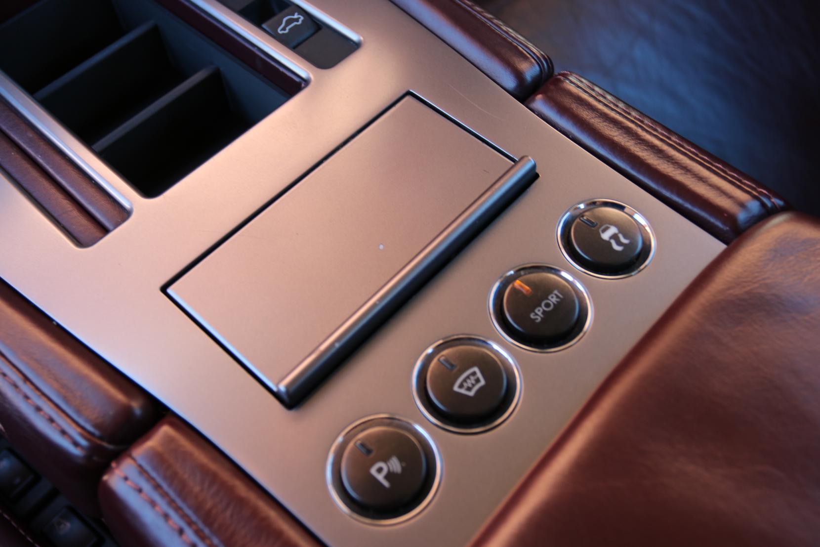 Aston Martin DB9 5.9 Coupe 2dr Petrol Seq (394 g/km, 450 bhp)