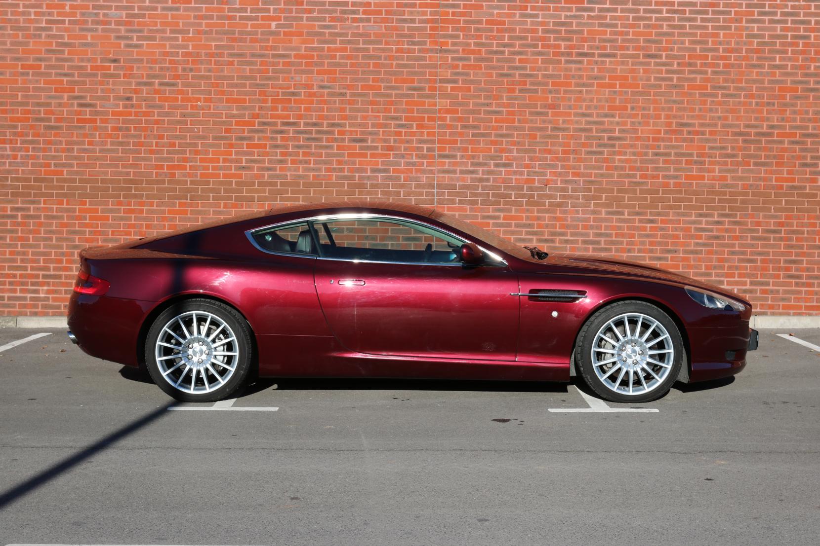 Aston Martin DB9 5.9 Coupe 2dr Petrol Seq (394 g/km, 450 bhp)