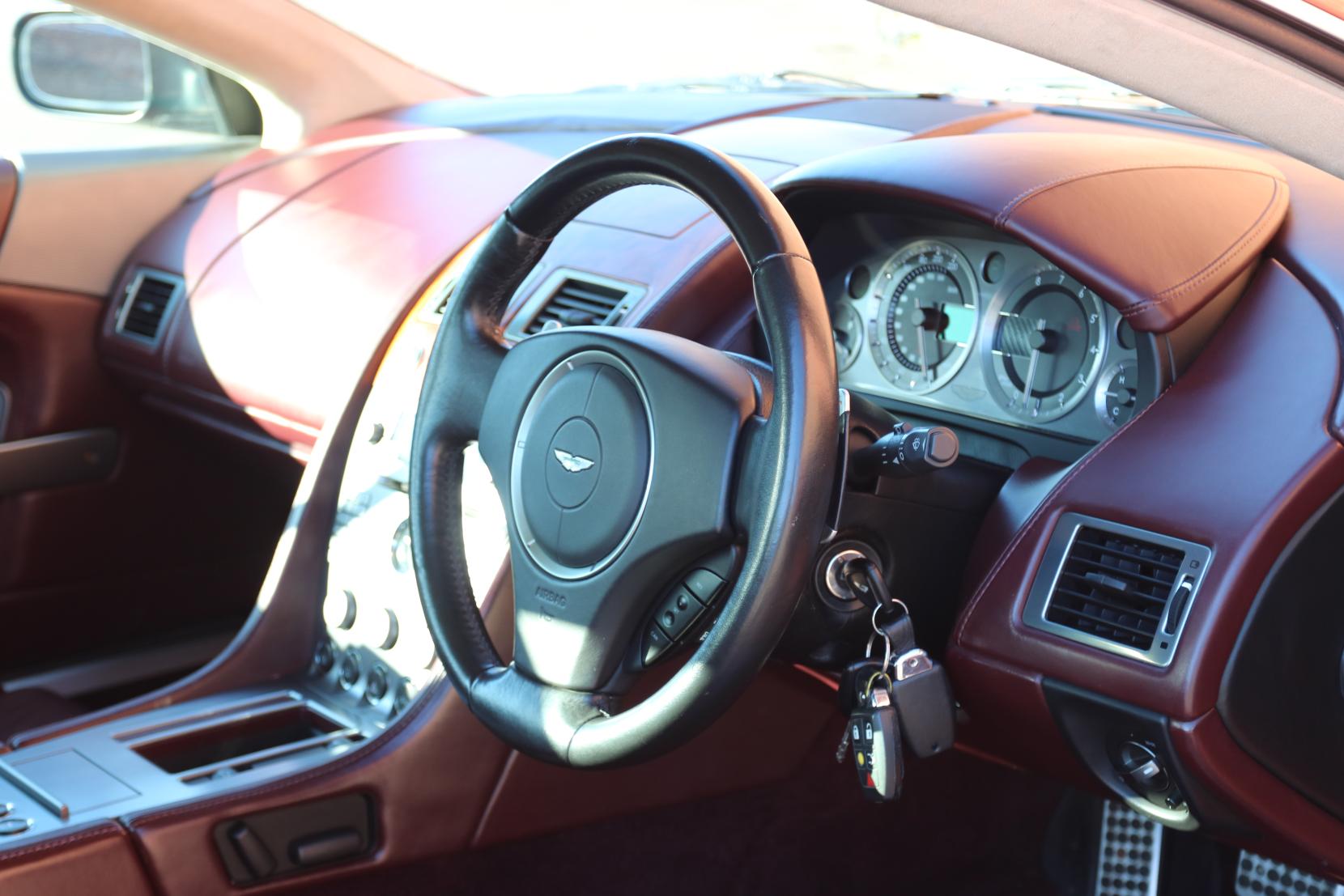 Aston Martin DB9 5.9 Coupe 2dr Petrol Seq (394 g/km, 450 bhp)