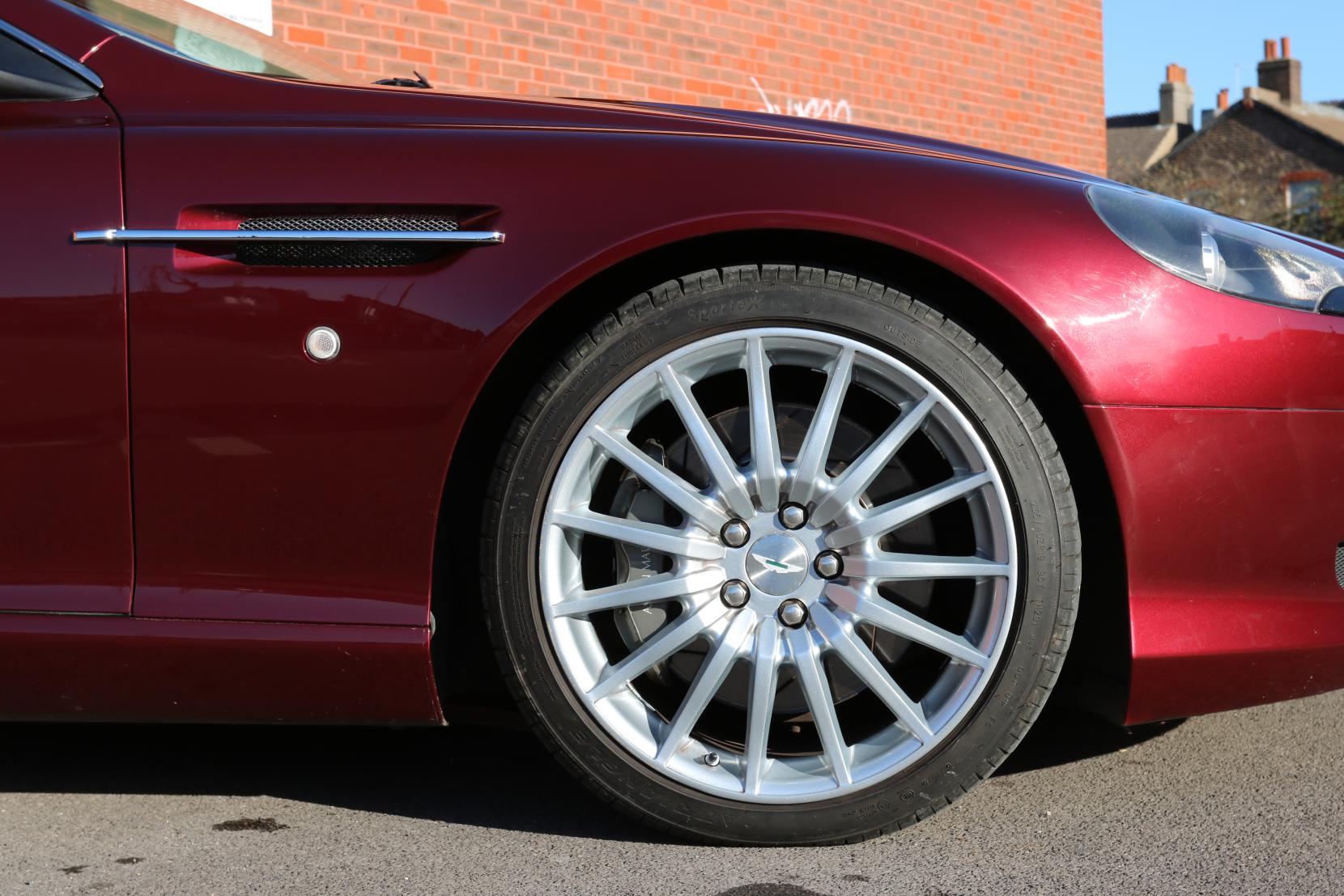 Aston Martin DB9 5.9 Coupe 2dr Petrol Seq (394 g/km, 450 bhp)